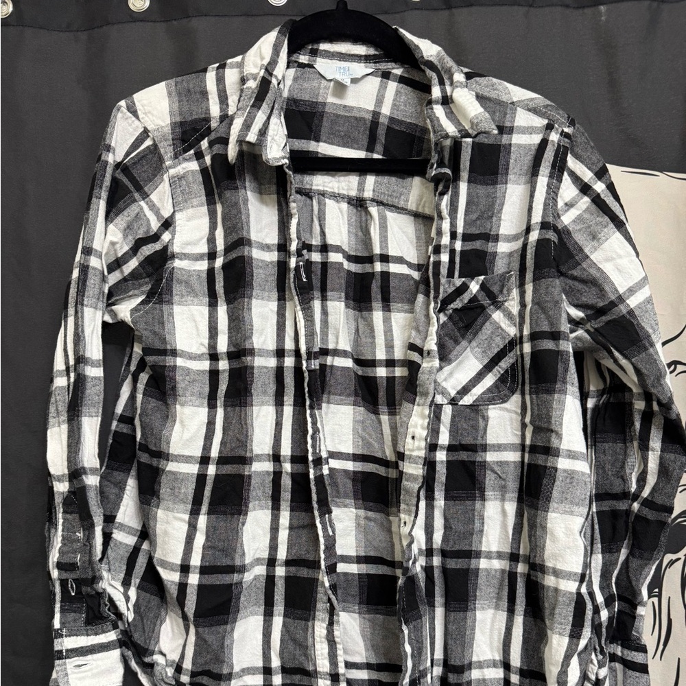 Black & White Plaid Men’s Button-Up Shirt